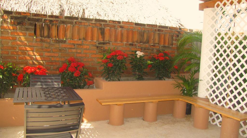 La Paloma Oceanfront Retreat Hotel San Patricio Melaque Luaran gambar